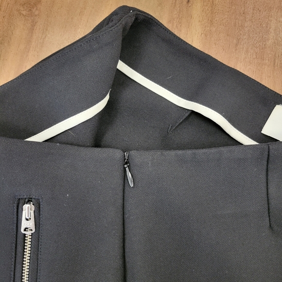 ARITIZIA WILFRED Zipper pockets mini skirt - Picture 6 of 7